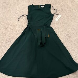 Calvin Klein, 12, holiday Elegant Green Sleeveless Dress. Zip up back new!